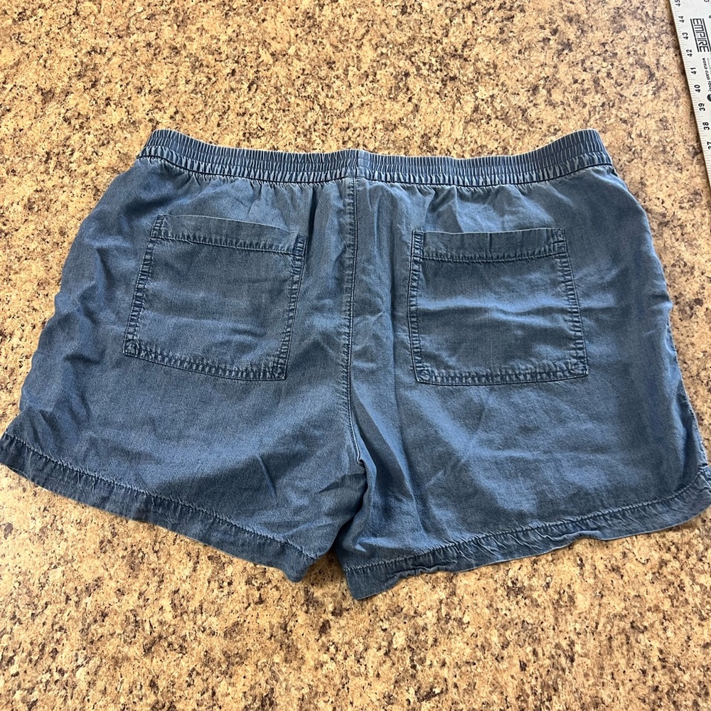 Soft lightweight Old Navy Blue Drawstring elastic denim look Women's Shorts xl - Picture 2 of 6